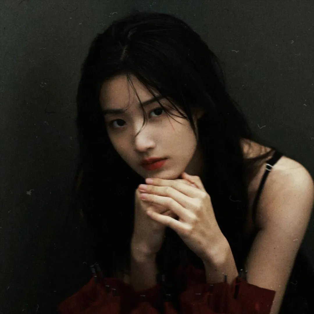 双面艾莉丝